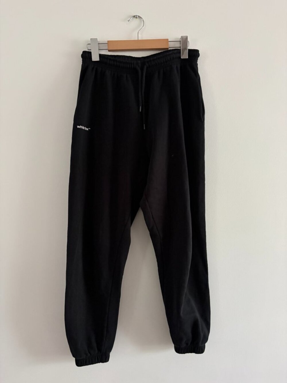 White Fox Lounge SET Crewneck Sweater Jogger Sweatpants Black Size Small/Medium - Picture 12 of 14